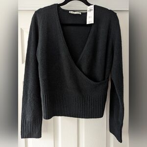 NWT Abercrombie&Fitch black sweater top (size L)